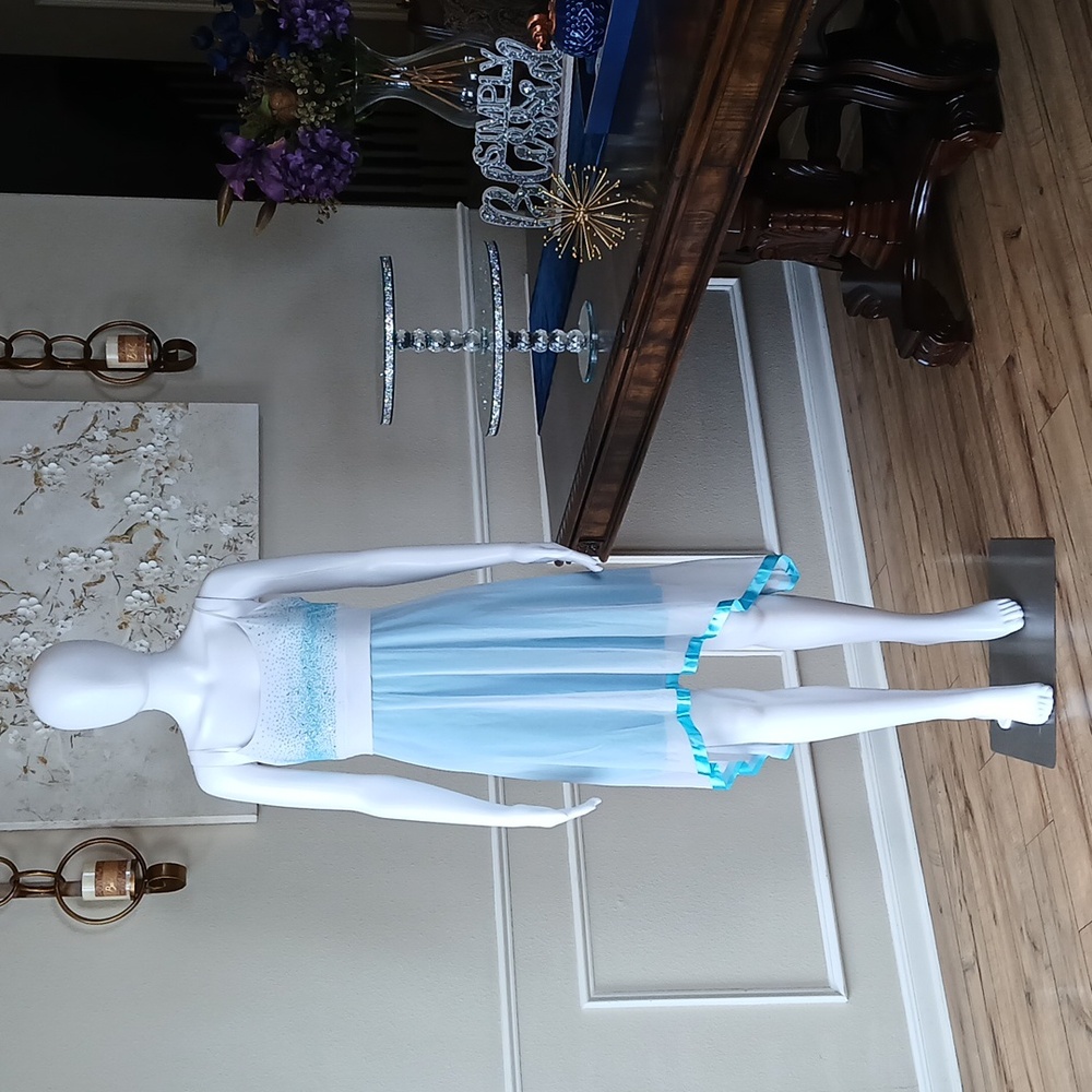 Blue And White Embellished Asymmetral Dress. Size M - Picture 14 of 17